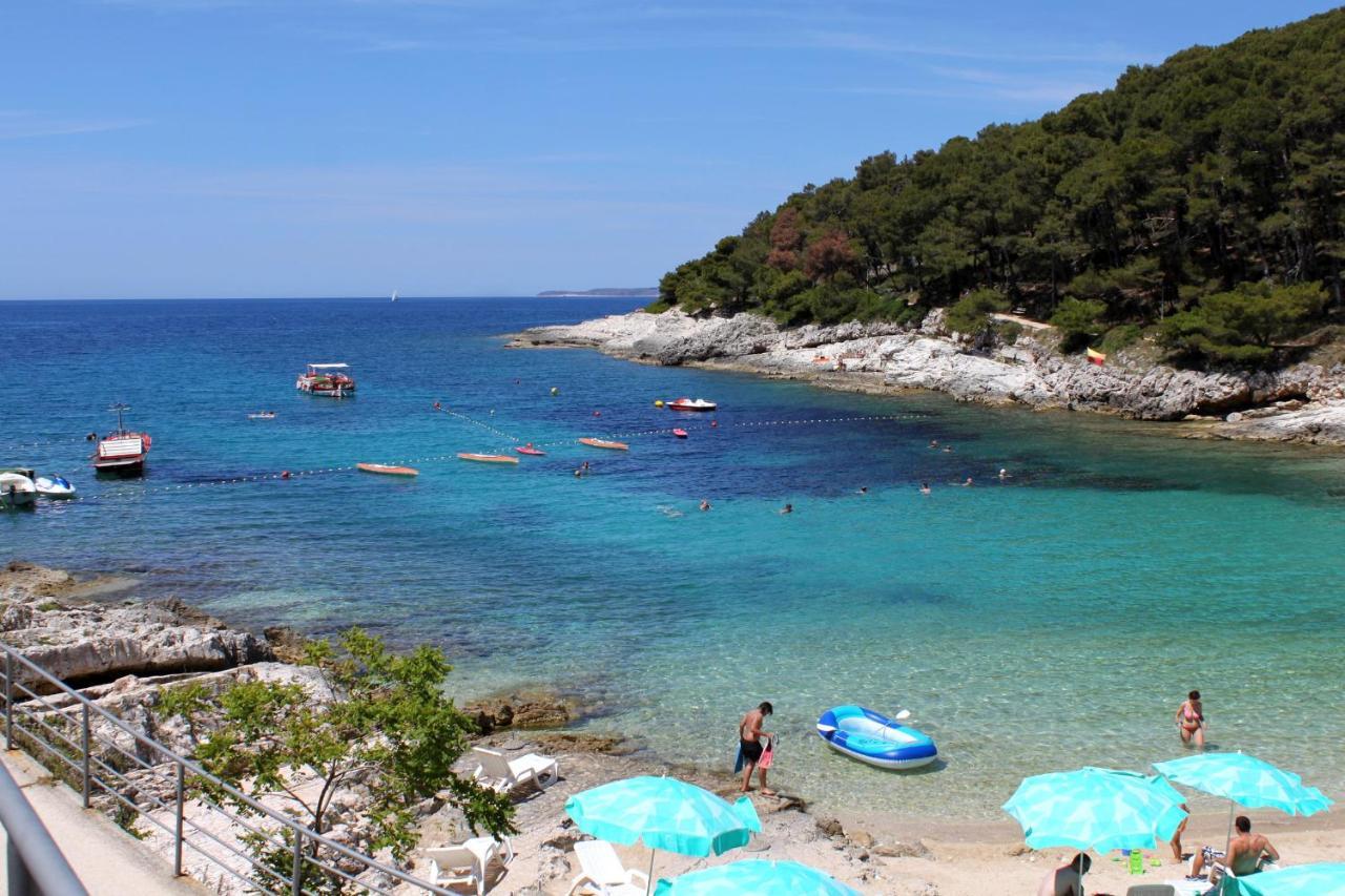 Rooms With A Parking Space Mali Losinj Exterior photo